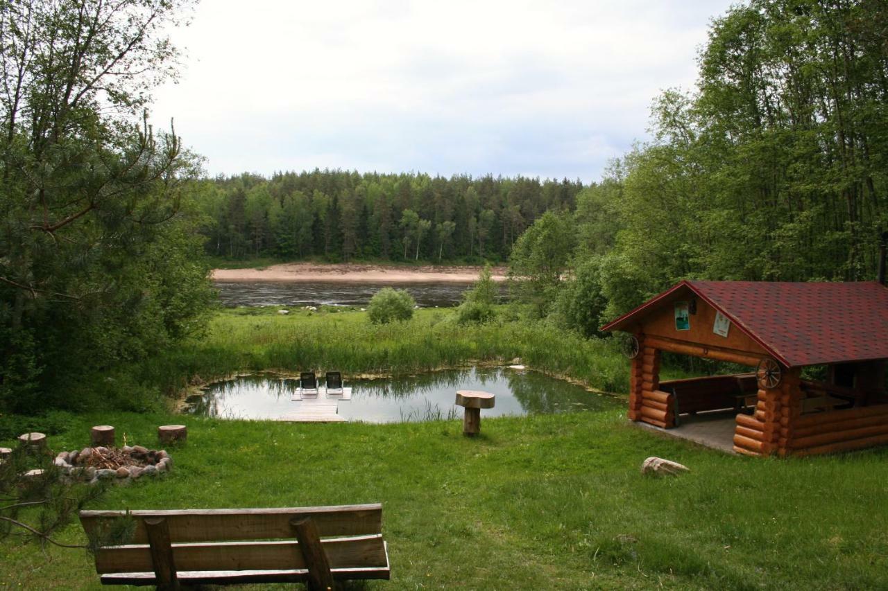 Nature Retreat "Upes Dizvietas" Krāslava Екстериор снимка